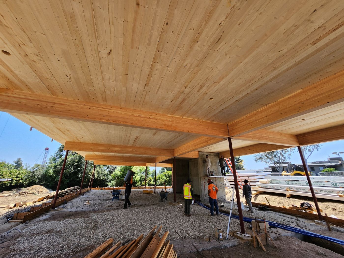Glulam roof structure over board-formed concrete walls